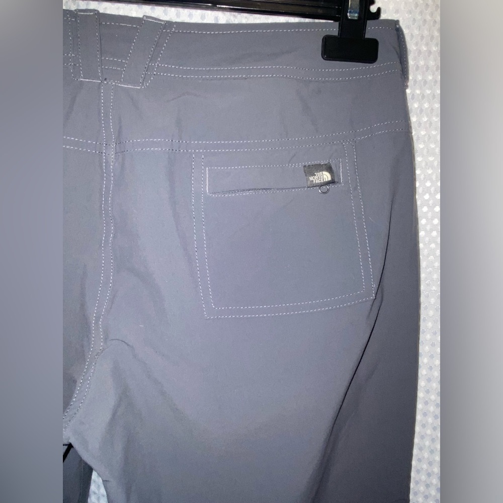 The North Face gray stretchy DWR UPF Bermuda shorts size‎ 4 - Picture 8 of 12
